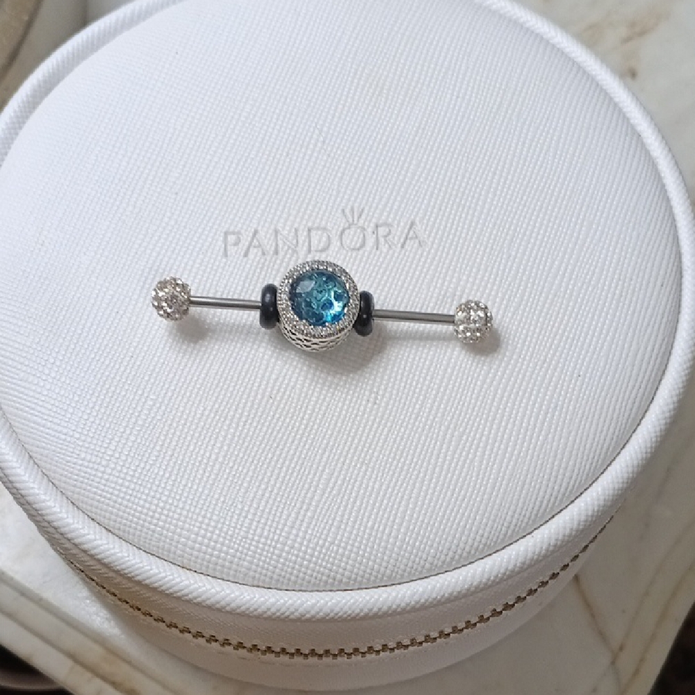 Pandora 1 Vintage Silver Glacier Blue Crystals, Clear CZ Radiant Hearts Charm
